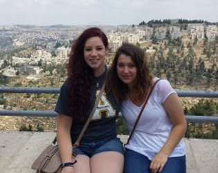 Rising Sophomore Honors students Shaina Katz and Cassandra Silverman